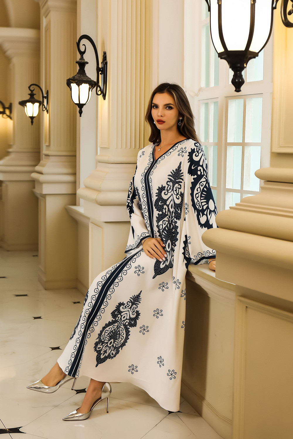 Robe orientale femme Palais Ivoire – Élégance raffinée