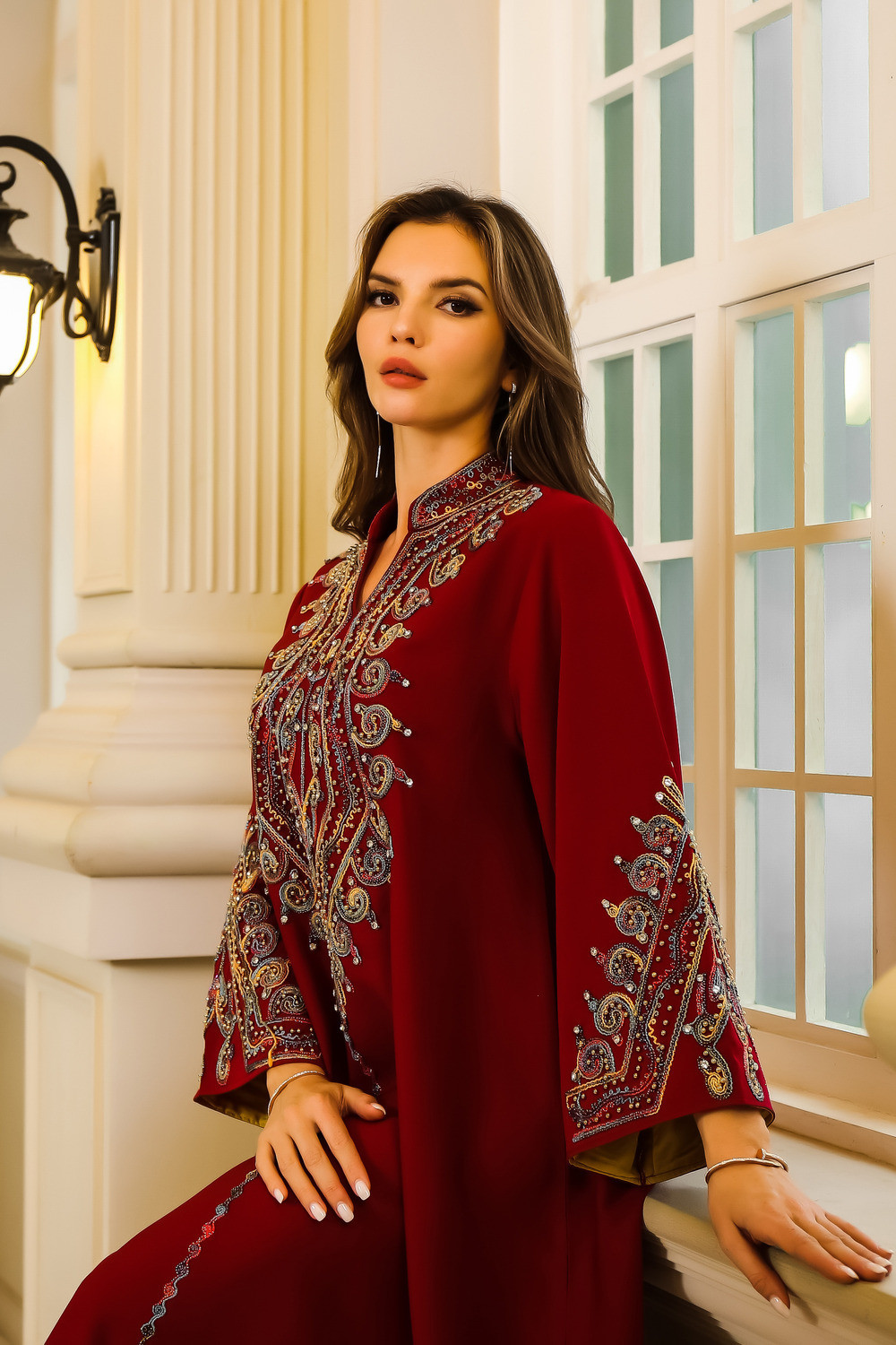 Robe Orientale Élégante Brodée