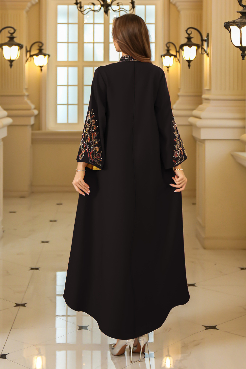 Robe Orientale Élégante Brodée