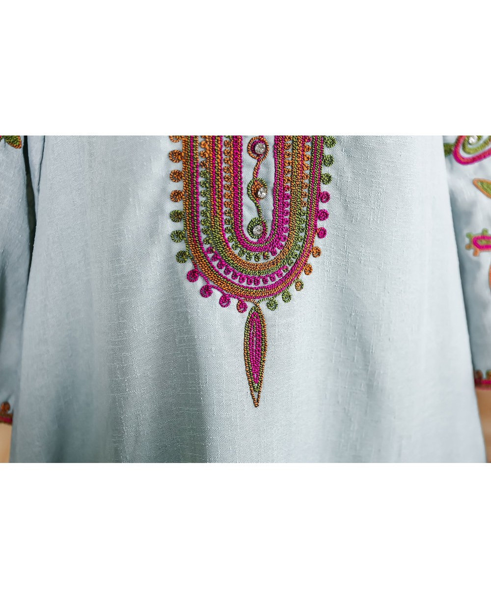 Kimono Brodé Élégant vue 6