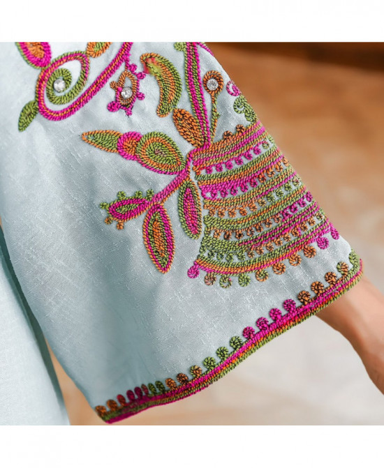 Kimono Brodé Élégant vue 7