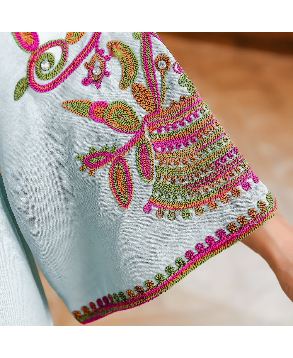 Kimono Brodé Élégant vue 7