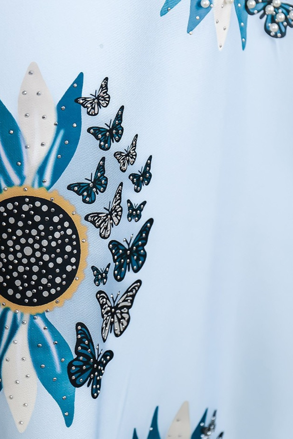 Robe orientale femme Jardin Papillon – Élégance raffinée